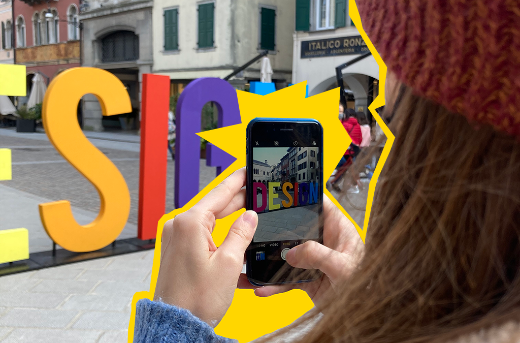 Tra forme e colori. (CURVE): l’installazione ibrida per Udine Design Week 2021